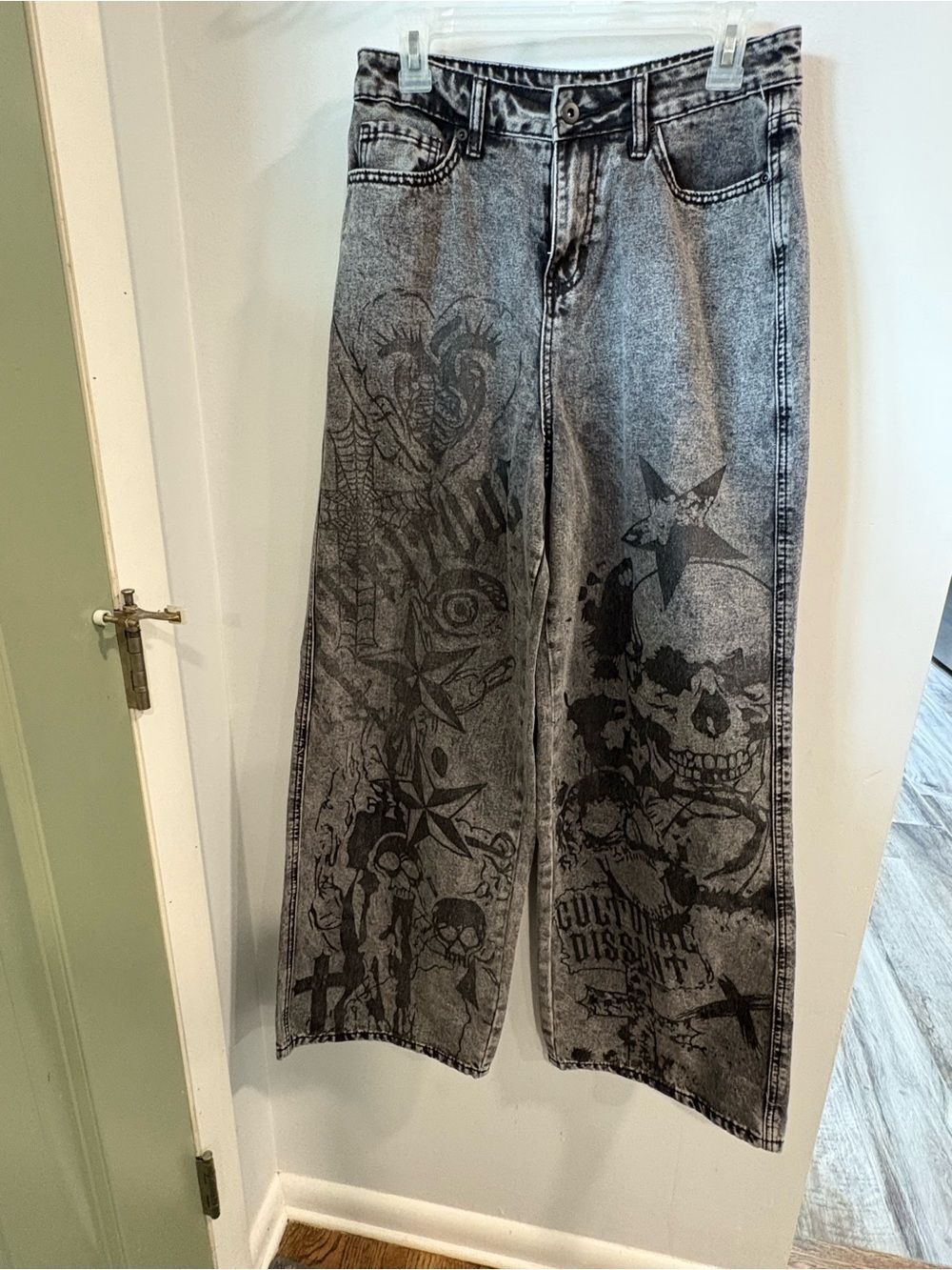 Hot Topic Black Acid Wash Wide-Leg Graphic Jeans